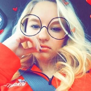 Meet your Posher, Carlee